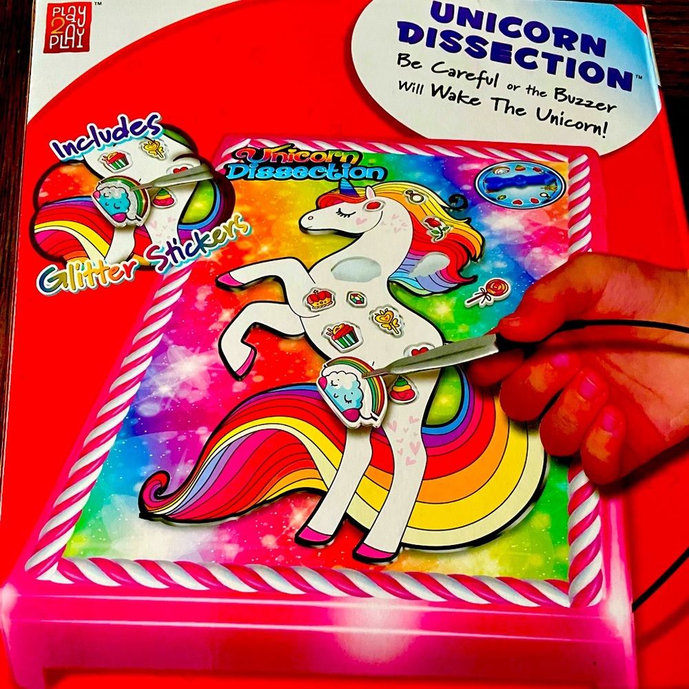 Unicorn dissection game